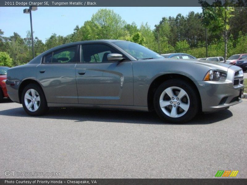 Tungsten Metallic / Black 2011 Dodge Charger SE