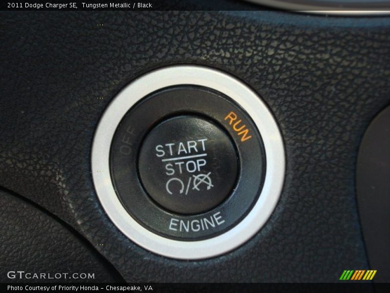 Tungsten Metallic / Black 2011 Dodge Charger SE