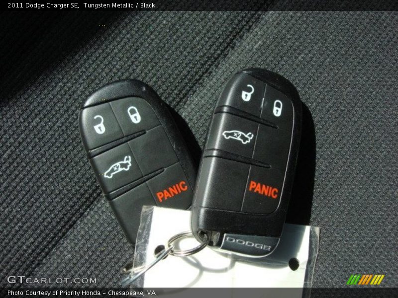 Tungsten Metallic / Black 2011 Dodge Charger SE