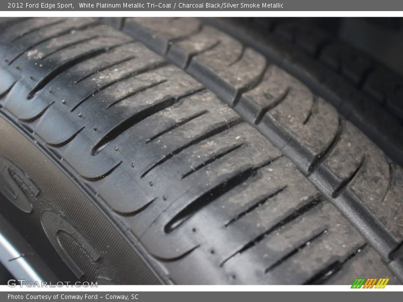 White Platinum Metallic Tri-Coat / Charcoal Black/Silver Smoke Metallic 2012 Ford Edge Sport