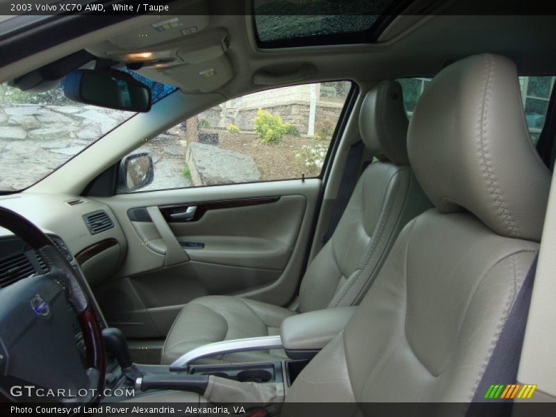 White / Taupe 2003 Volvo XC70 AWD