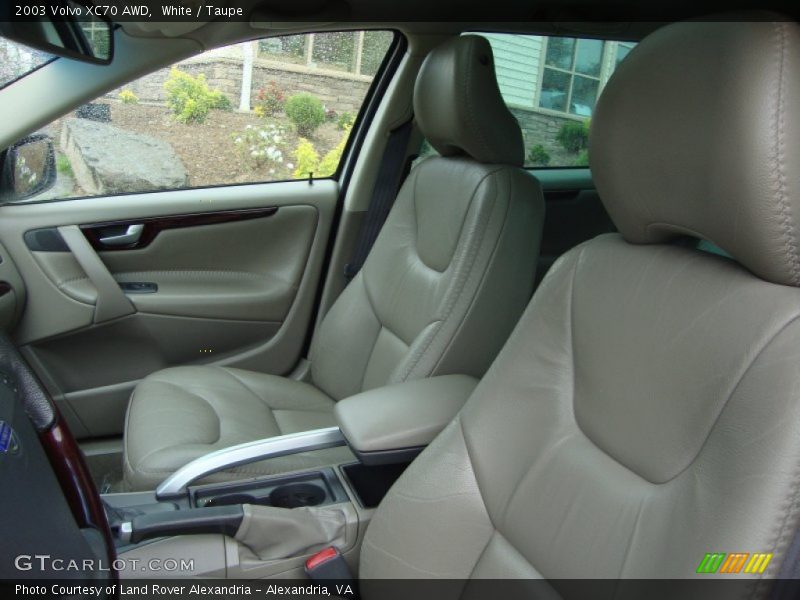 White / Taupe 2003 Volvo XC70 AWD