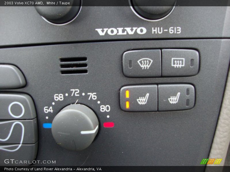White / Taupe 2003 Volvo XC70 AWD
