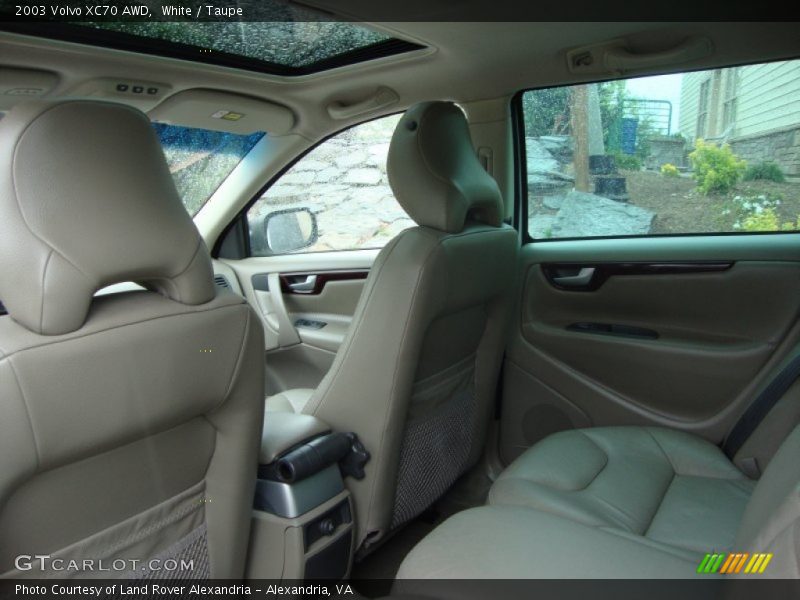 White / Taupe 2003 Volvo XC70 AWD