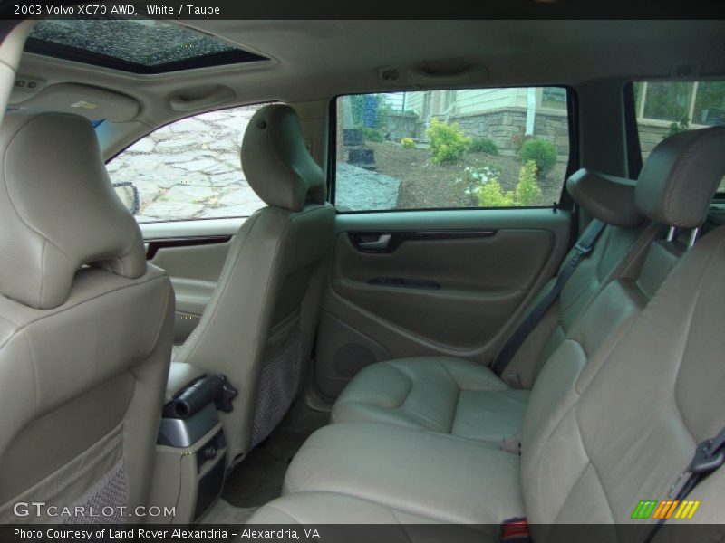 White / Taupe 2003 Volvo XC70 AWD