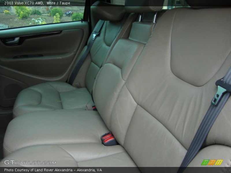 White / Taupe 2003 Volvo XC70 AWD