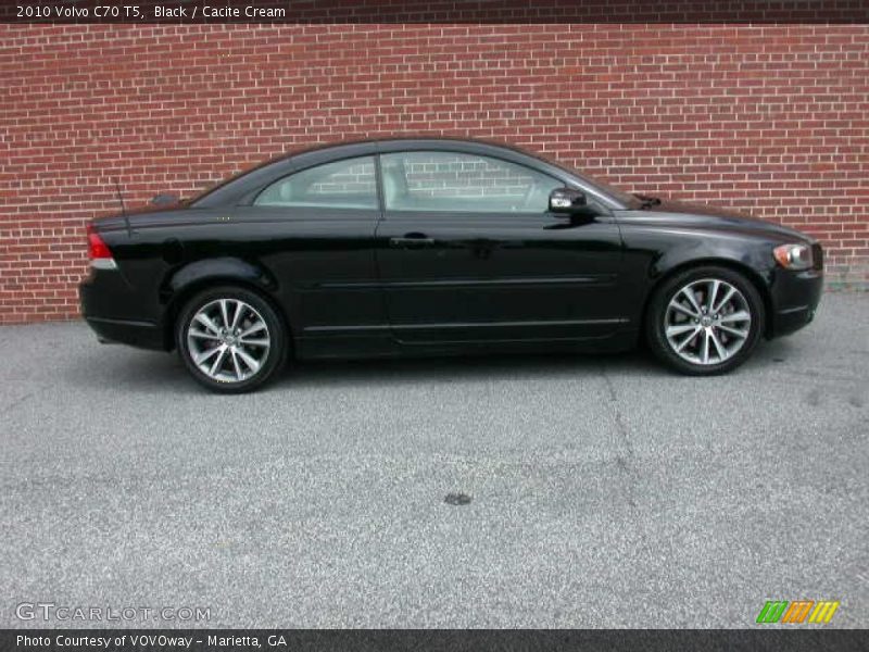 Black / Cacite Cream 2010 Volvo C70 T5