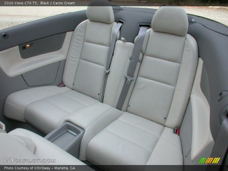 Black / Cacite Cream 2010 Volvo C70 T5
