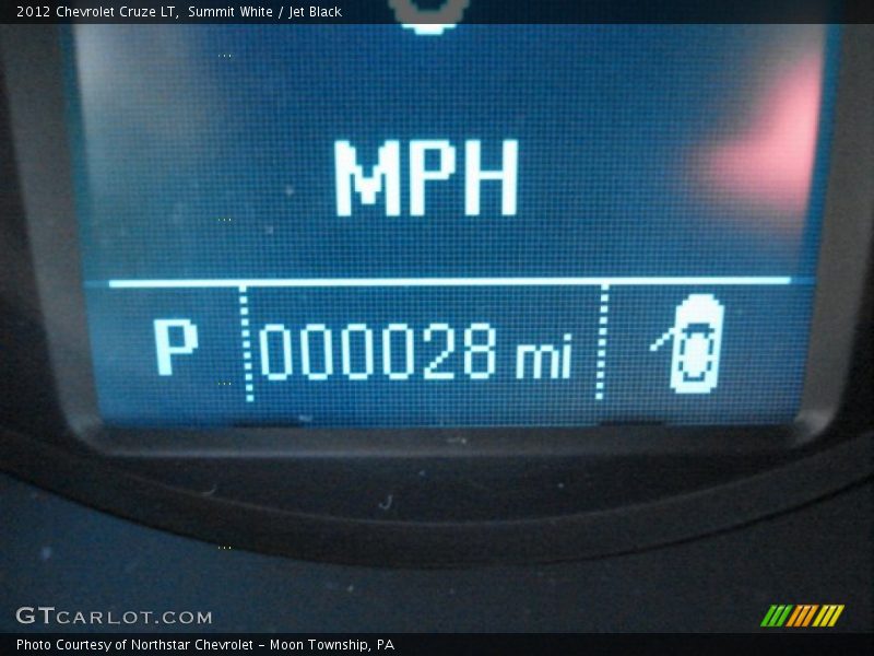 Summit White / Jet Black 2012 Chevrolet Cruze LT