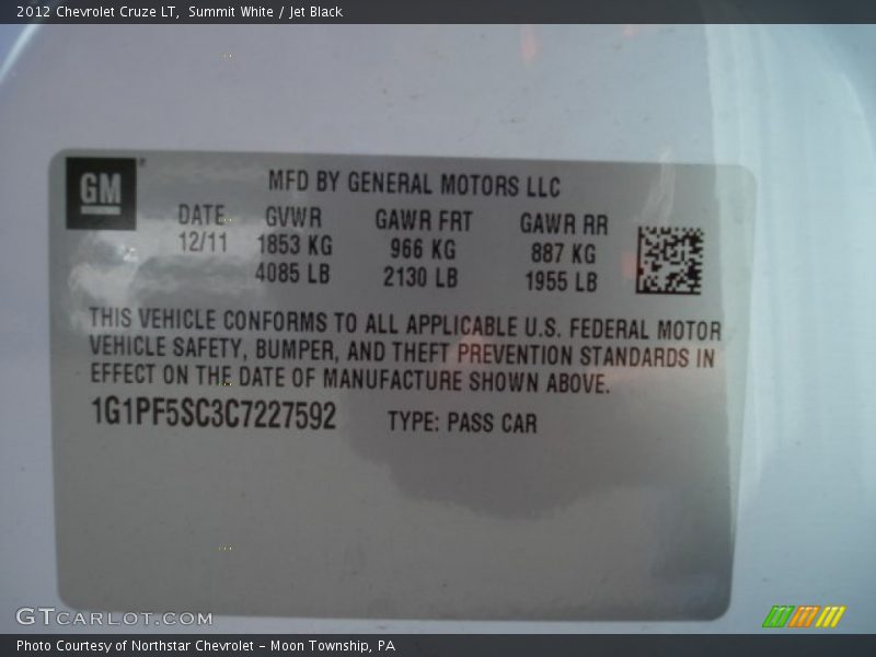 Summit White / Jet Black 2012 Chevrolet Cruze LT