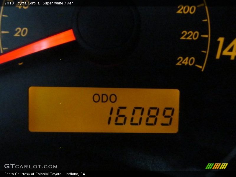 Super White / Ash 2010 Toyota Corolla