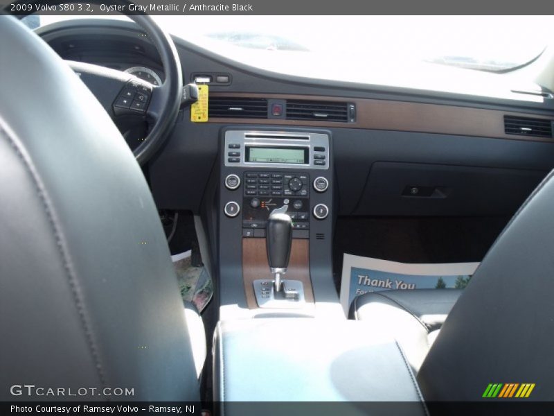 Oyster Gray Metallic / Anthracite Black 2009 Volvo S80 3.2
