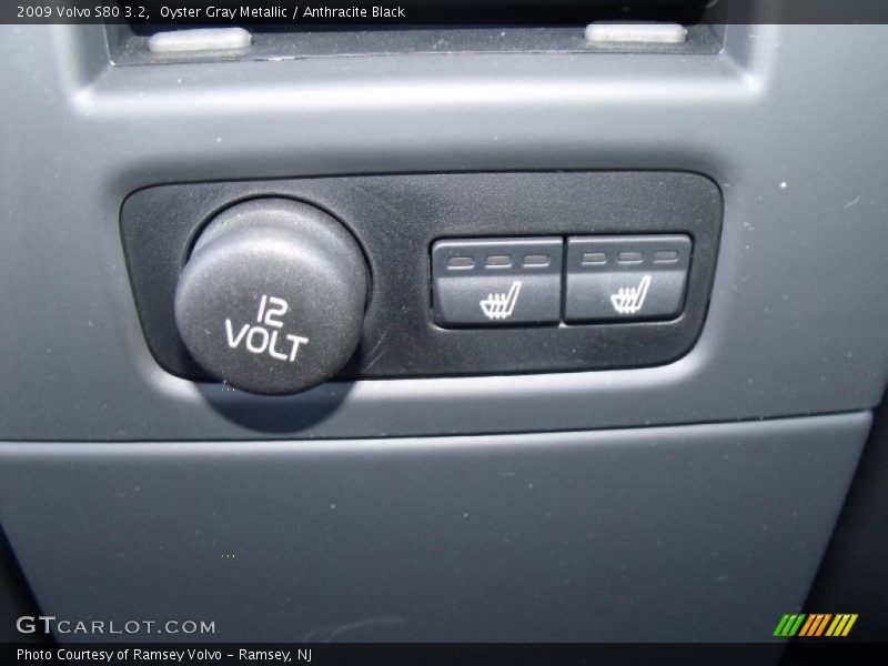 Oyster Gray Metallic / Anthracite Black 2009 Volvo S80 3.2