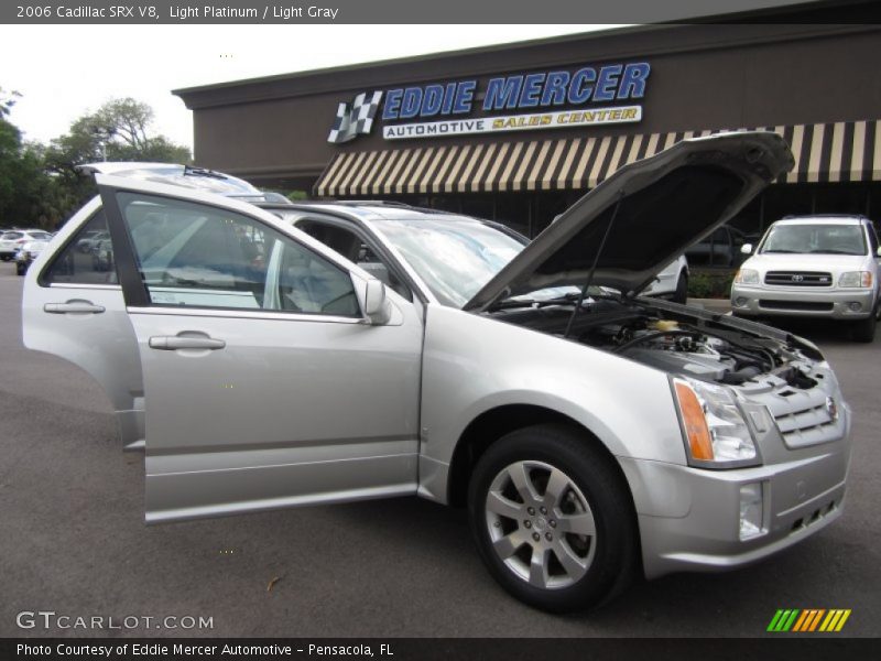 Light Platinum / Light Gray 2006 Cadillac SRX V8