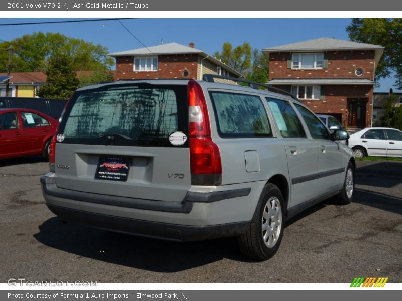 Ash Gold Metallic / Taupe 2001 Volvo V70 2.4