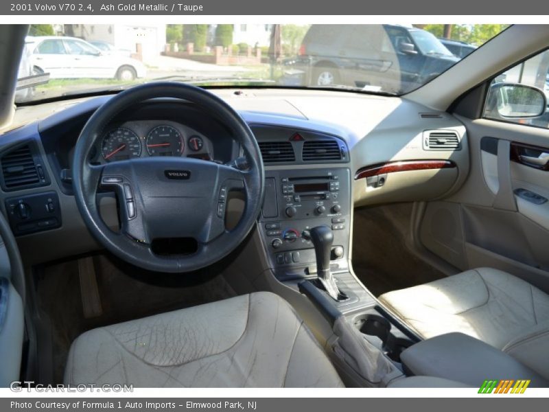 Ash Gold Metallic / Taupe 2001 Volvo V70 2.4