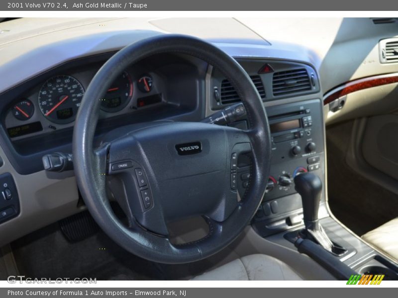 Ash Gold Metallic / Taupe 2001 Volvo V70 2.4