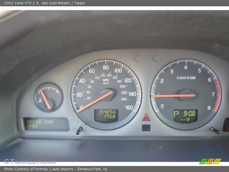 Ash Gold Metallic / Taupe 2001 Volvo V70 2.4