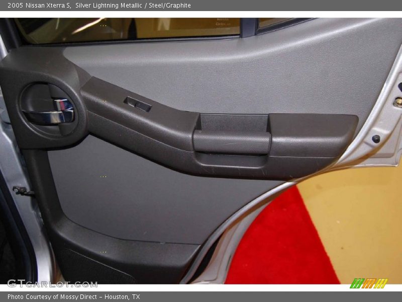 Silver Lightning Metallic / Steel/Graphite 2005 Nissan Xterra S