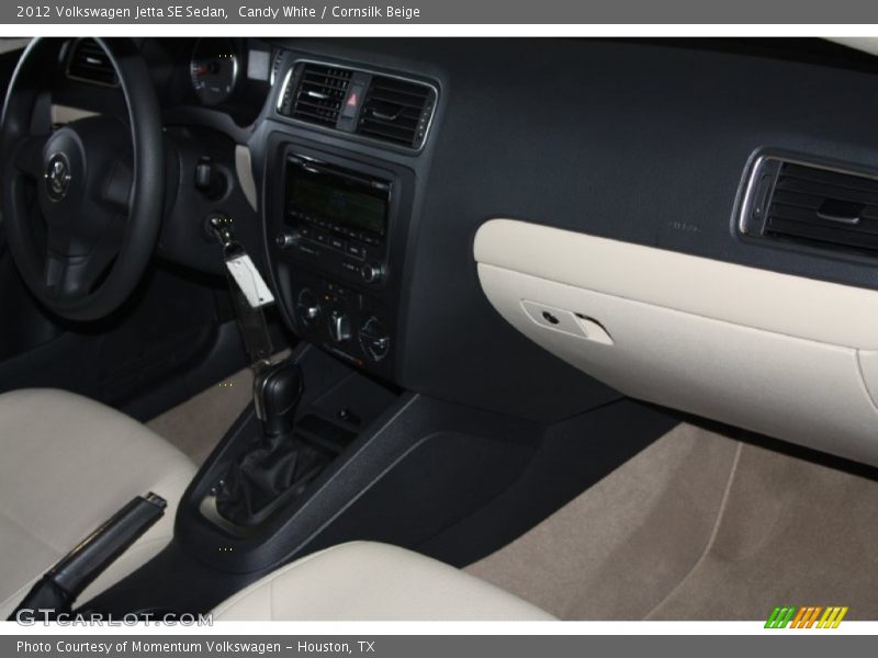 Candy White / Cornsilk Beige 2012 Volkswagen Jetta SE Sedan