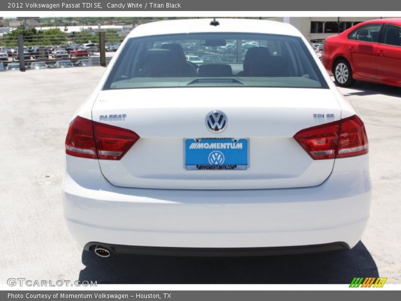 Candy White / Titan Black 2012 Volkswagen Passat TDI SE