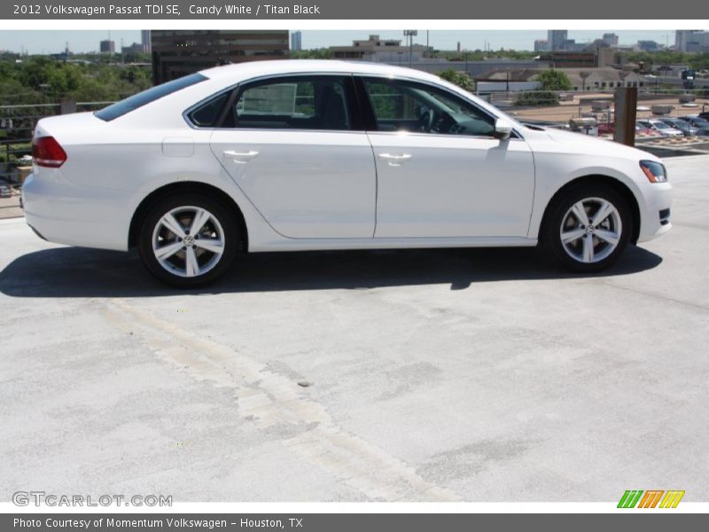 Candy White / Titan Black 2012 Volkswagen Passat TDI SE