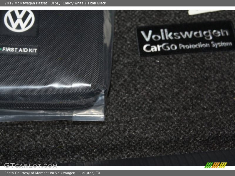 Candy White / Titan Black 2012 Volkswagen Passat TDI SE