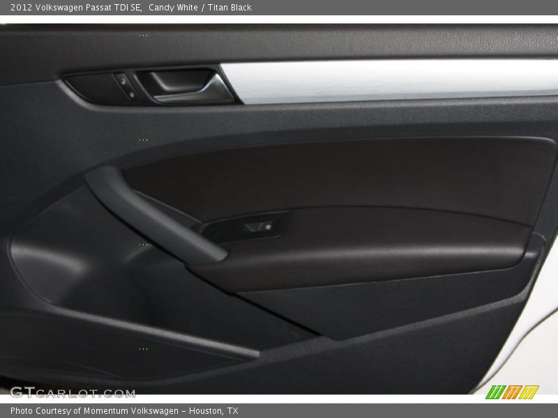 Candy White / Titan Black 2012 Volkswagen Passat TDI SE