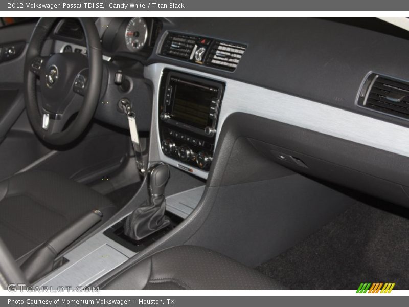 Candy White / Titan Black 2012 Volkswagen Passat TDI SE