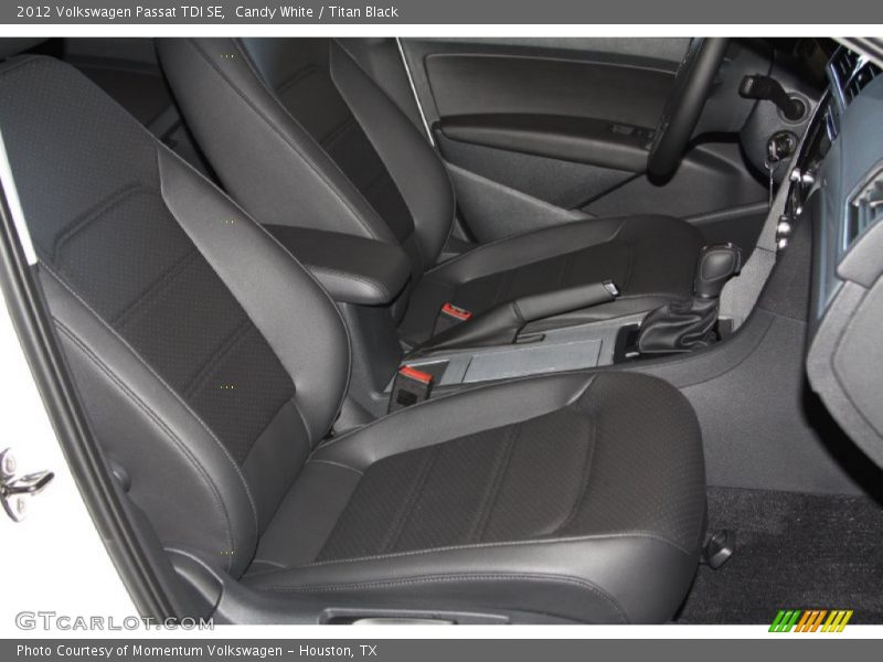 Candy White / Titan Black 2012 Volkswagen Passat TDI SE
