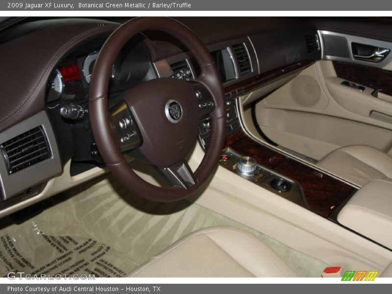 Botanical Green Metallic / Barley/Truffle 2009 Jaguar XF Luxury