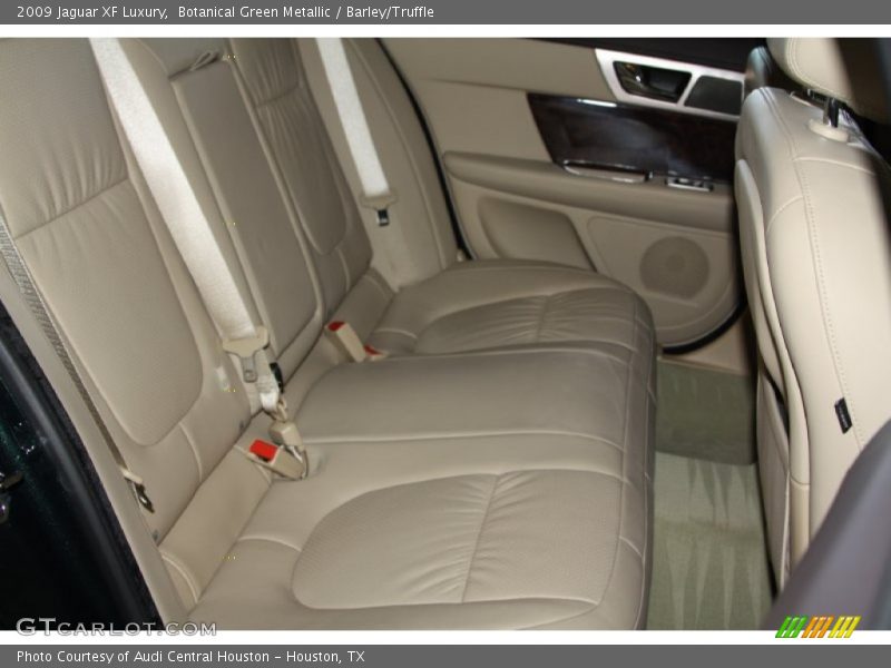 Botanical Green Metallic / Barley/Truffle 2009 Jaguar XF Luxury