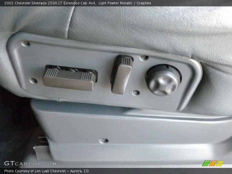 Light Pewter Metallic / Graphite 2002 Chevrolet Silverado 2500 LT Extended Cab 4x4