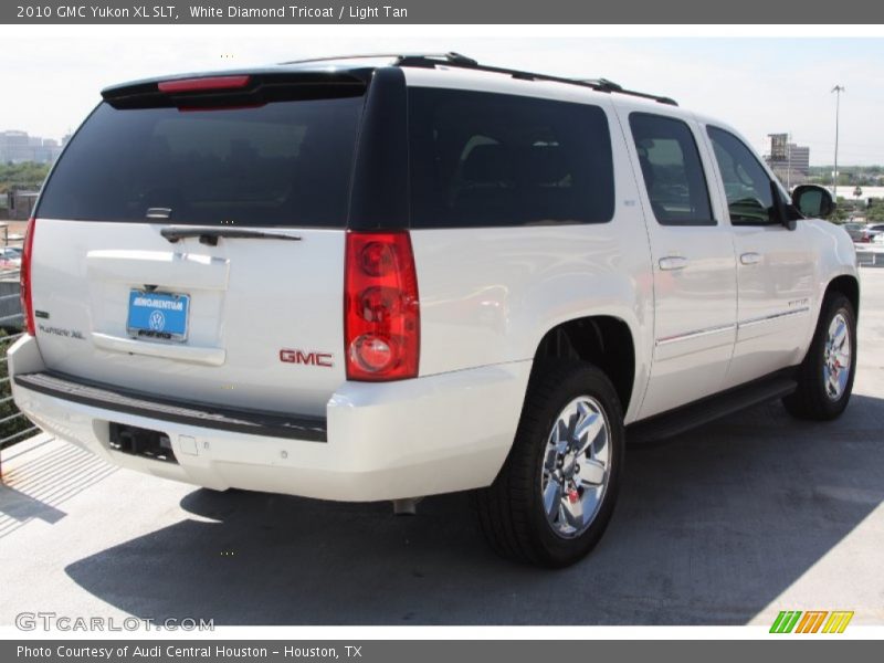 White Diamond Tricoat / Light Tan 2010 GMC Yukon XL SLT