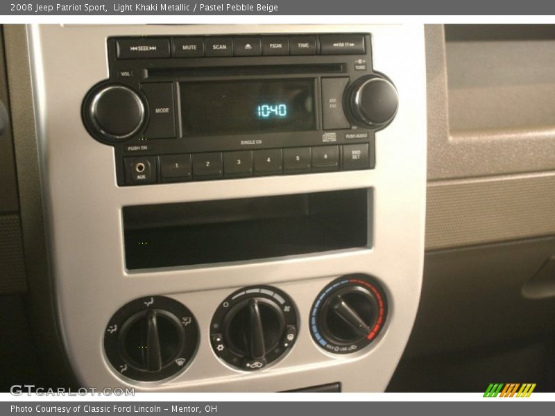 Light Khaki Metallic / Pastel Pebble Beige 2008 Jeep Patriot Sport
