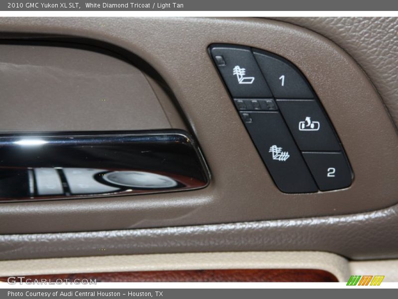 White Diamond Tricoat / Light Tan 2010 GMC Yukon XL SLT