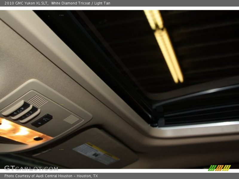 White Diamond Tricoat / Light Tan 2010 GMC Yukon XL SLT