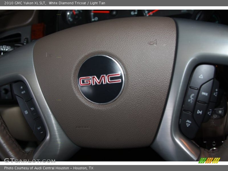 White Diamond Tricoat / Light Tan 2010 GMC Yukon XL SLT