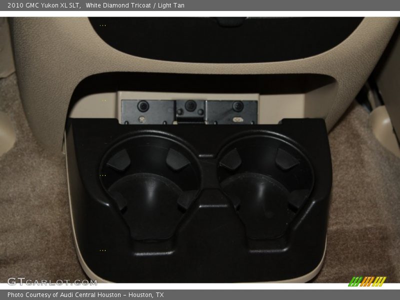 White Diamond Tricoat / Light Tan 2010 GMC Yukon XL SLT
