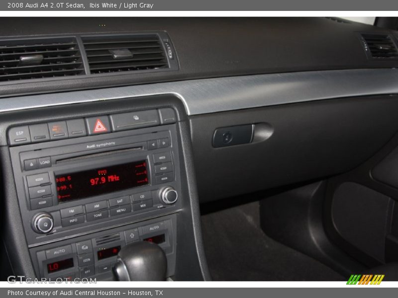 Ibis White / Light Gray 2008 Audi A4 2.0T Sedan