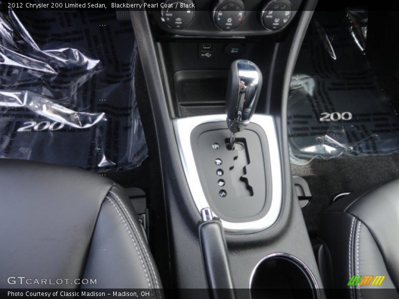 Blackberry Pearl Coat / Black 2012 Chrysler 200 Limited Sedan