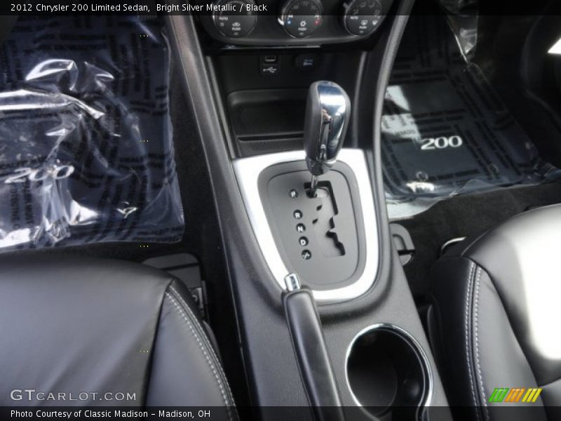Bright Silver Metallic / Black 2012 Chrysler 200 Limited Sedan