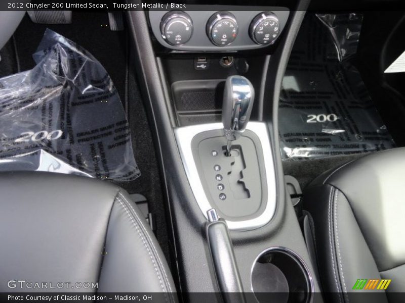 Tungsten Metallic / Black 2012 Chrysler 200 Limited Sedan