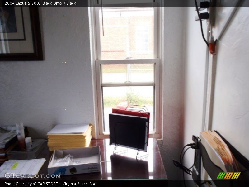 Black Onyx / Black 2004 Lexus IS 300