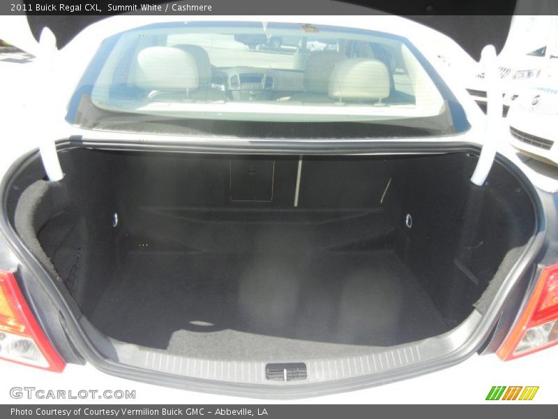 Summit White / Cashmere 2011 Buick Regal CXL