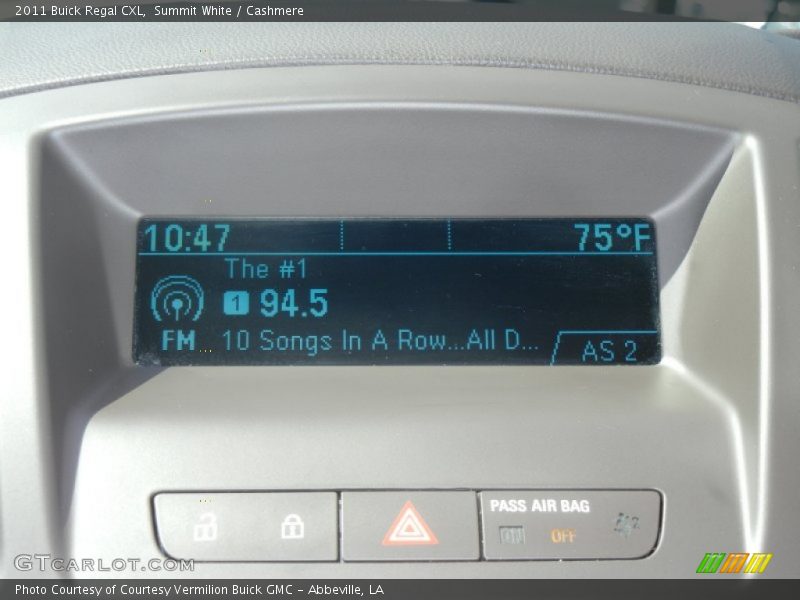 Summit White / Cashmere 2011 Buick Regal CXL