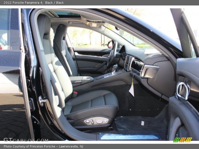 Black / Black 2012 Porsche Panamera 4
