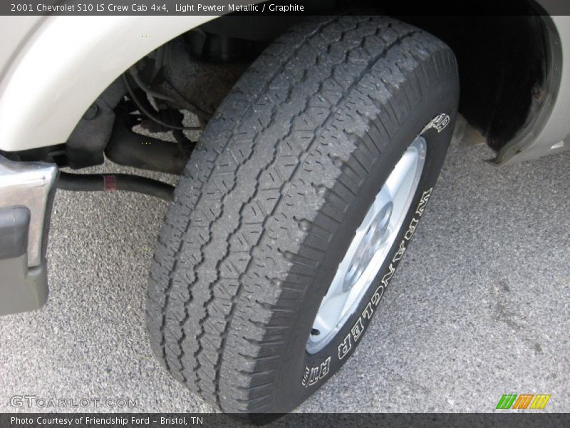 Light Pewter Metallic / Graphite 2001 Chevrolet S10 LS Crew Cab 4x4