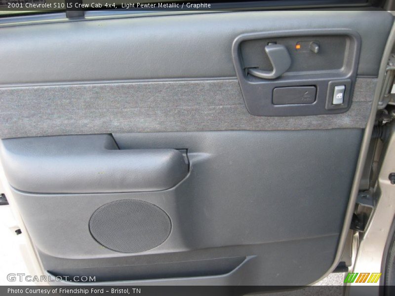 Light Pewter Metallic / Graphite 2001 Chevrolet S10 LS Crew Cab 4x4