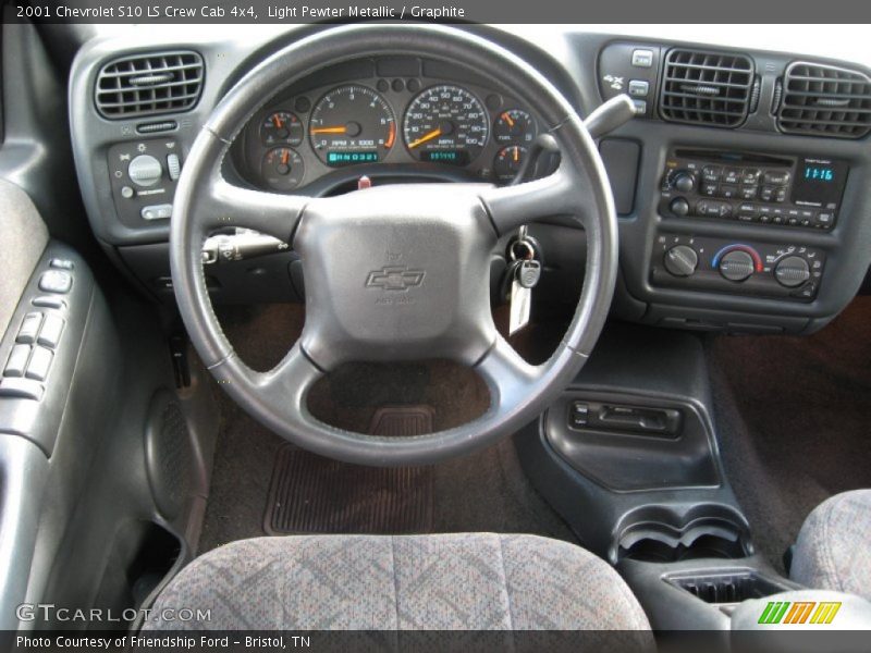 Light Pewter Metallic / Graphite 2001 Chevrolet S10 LS Crew Cab 4x4
